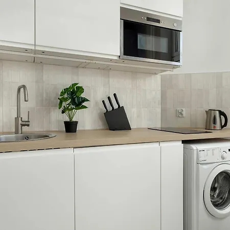 Apartment Przytulne Studio Z Klimatyzacja Krakow Celna 1 By Heyrent *